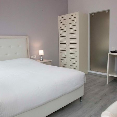 Shalom Luxury Rooms Kondilaki Chania  Exteriör bild