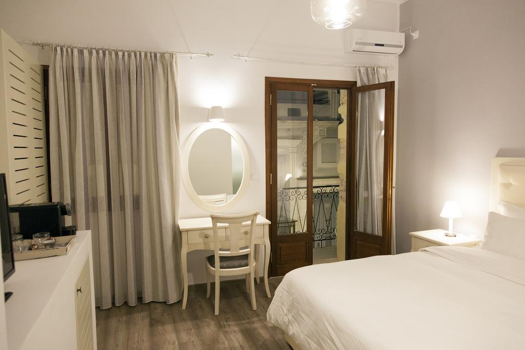 Shalom Luxury Rooms Kondilaki Chania  Rum bild