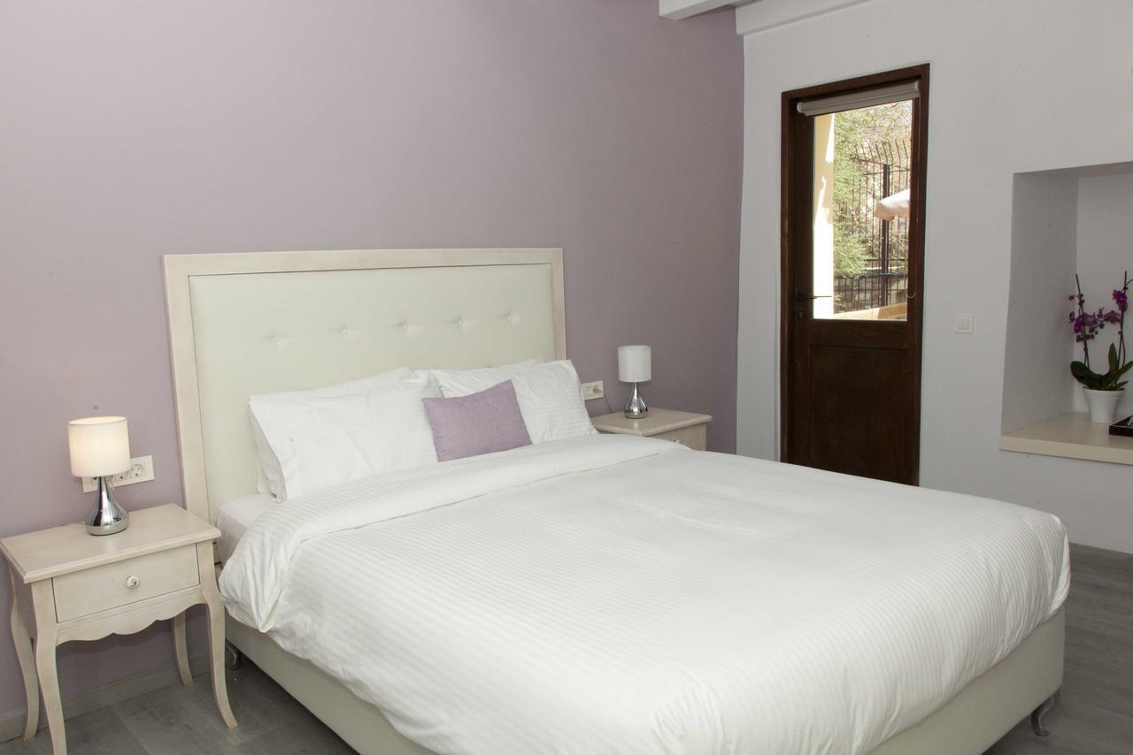 Shalom Luxury Rooms Kondilaki Chania  Exteriör bild