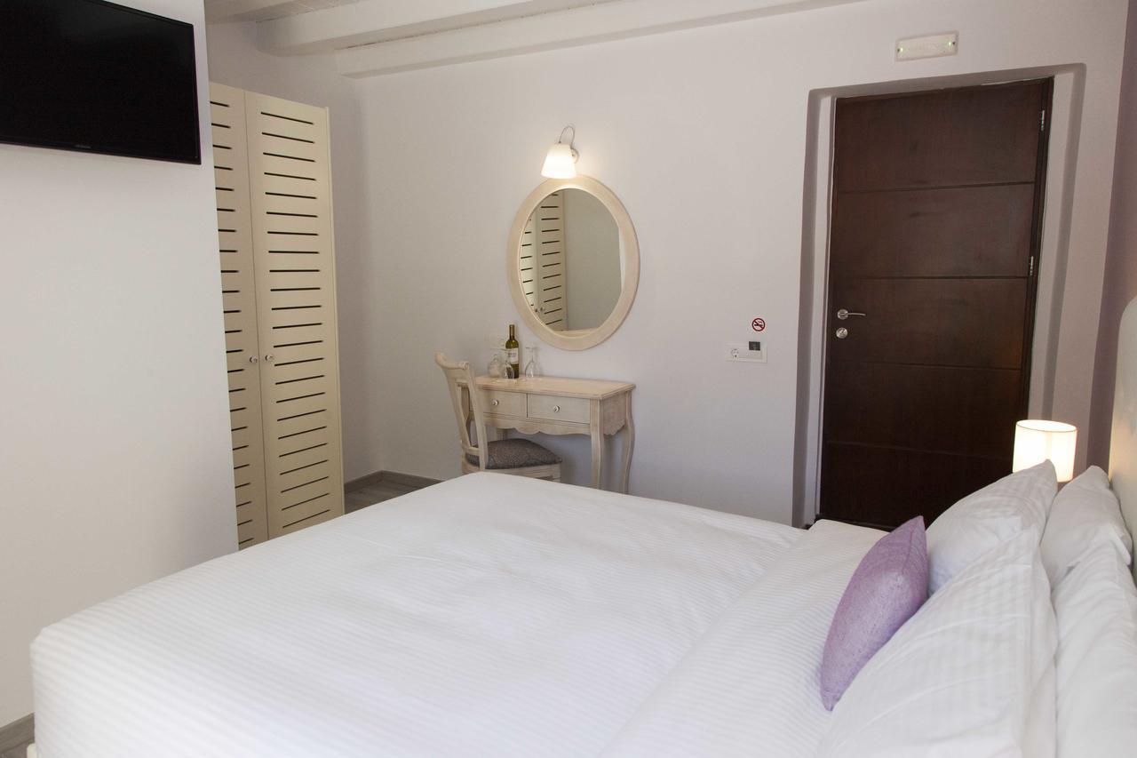 Shalom Luxury Rooms Kondilaki Chania  Exteriör bild