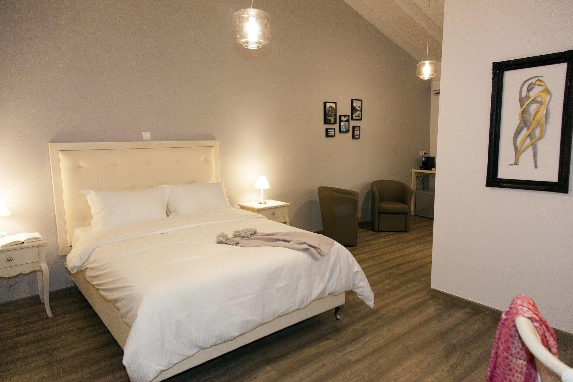 Shalom Luxury Rooms Kondilaki Chania  Exteriör bild