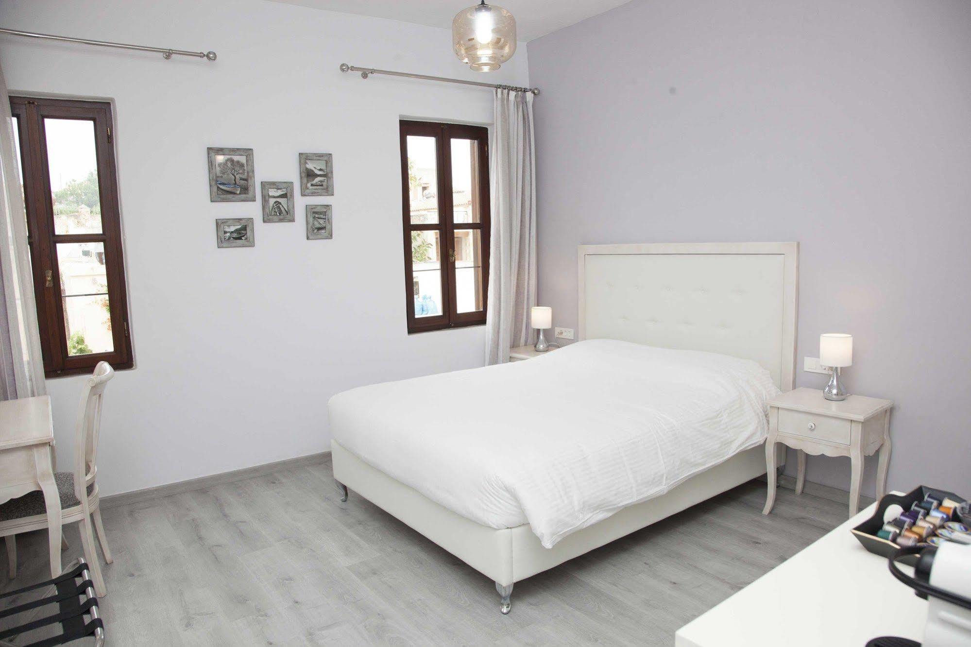 Shalom Luxury Rooms Kondilaki Chania  Exteriör bild